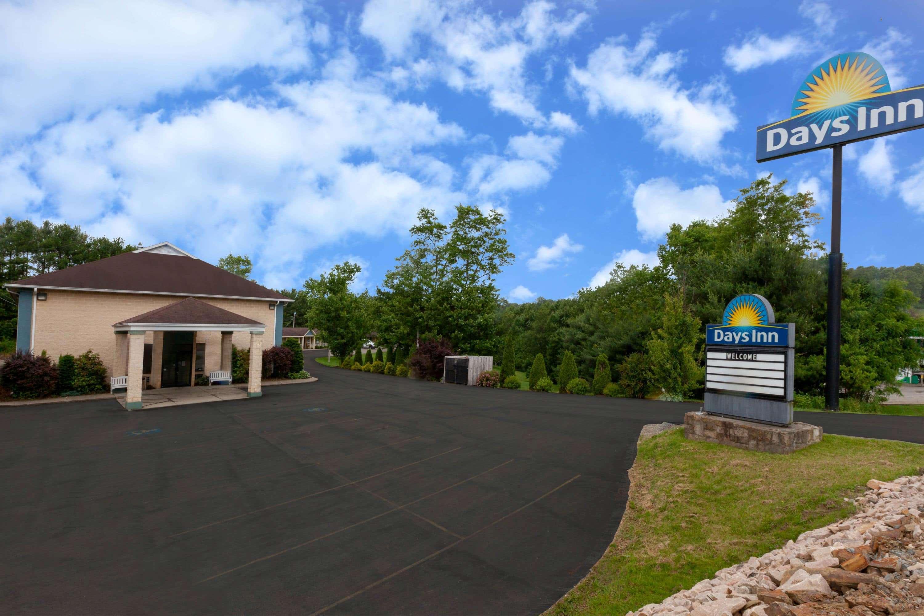 Days Inn By Wyndham Donegal Eksteriør billede